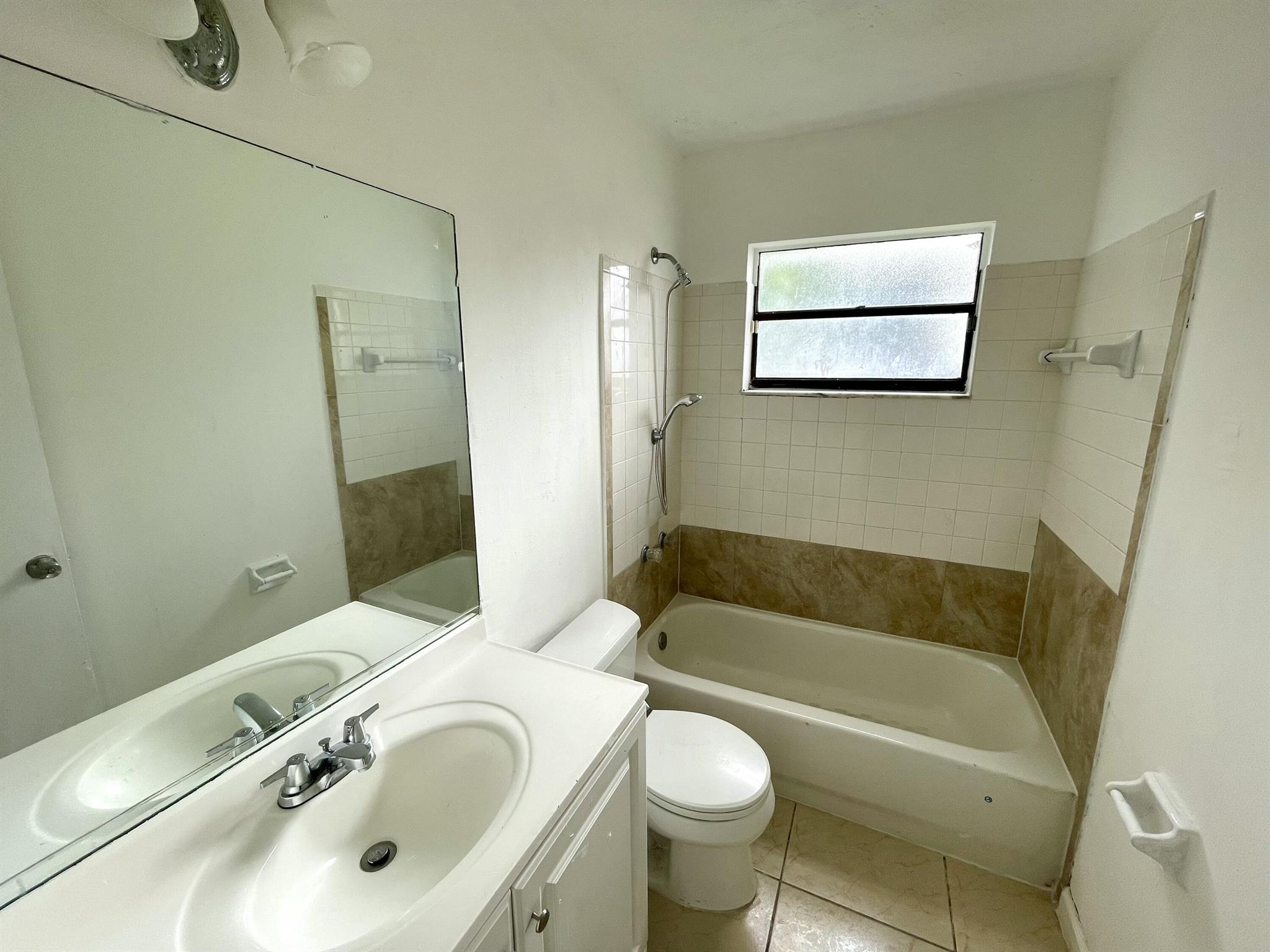 TREE LAKE - Residential