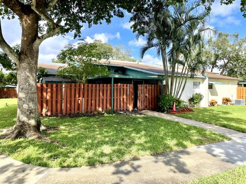 1020 Manor Drive 1-C Palm Springs FL 33461