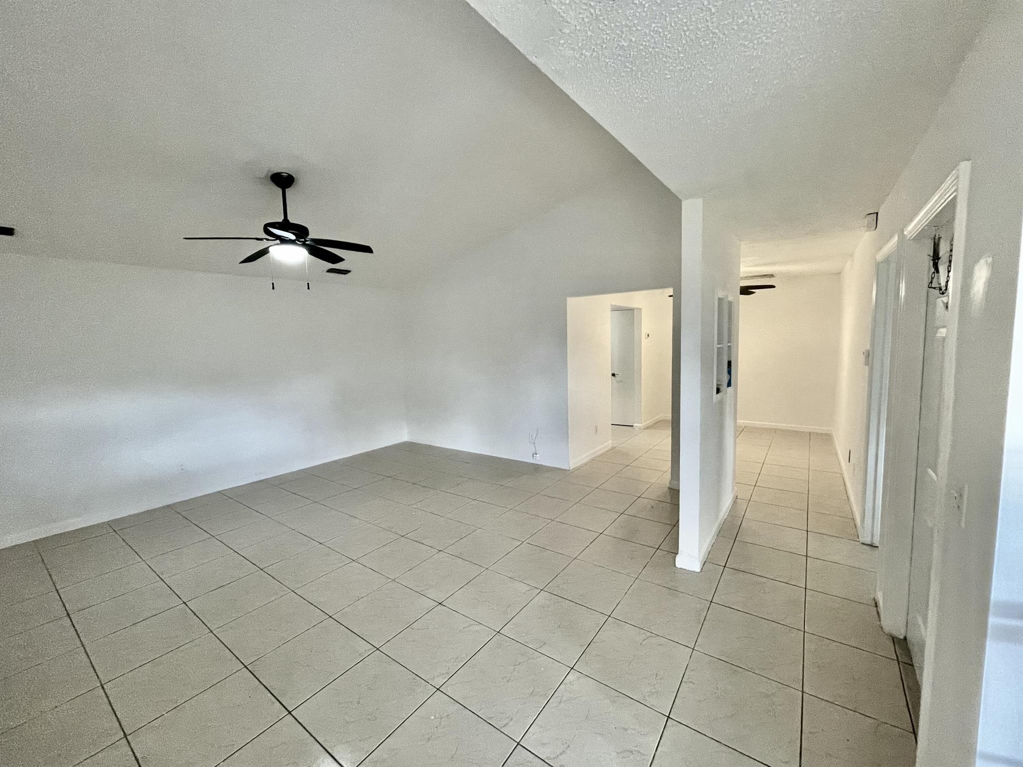 TREE LAKE - Residential