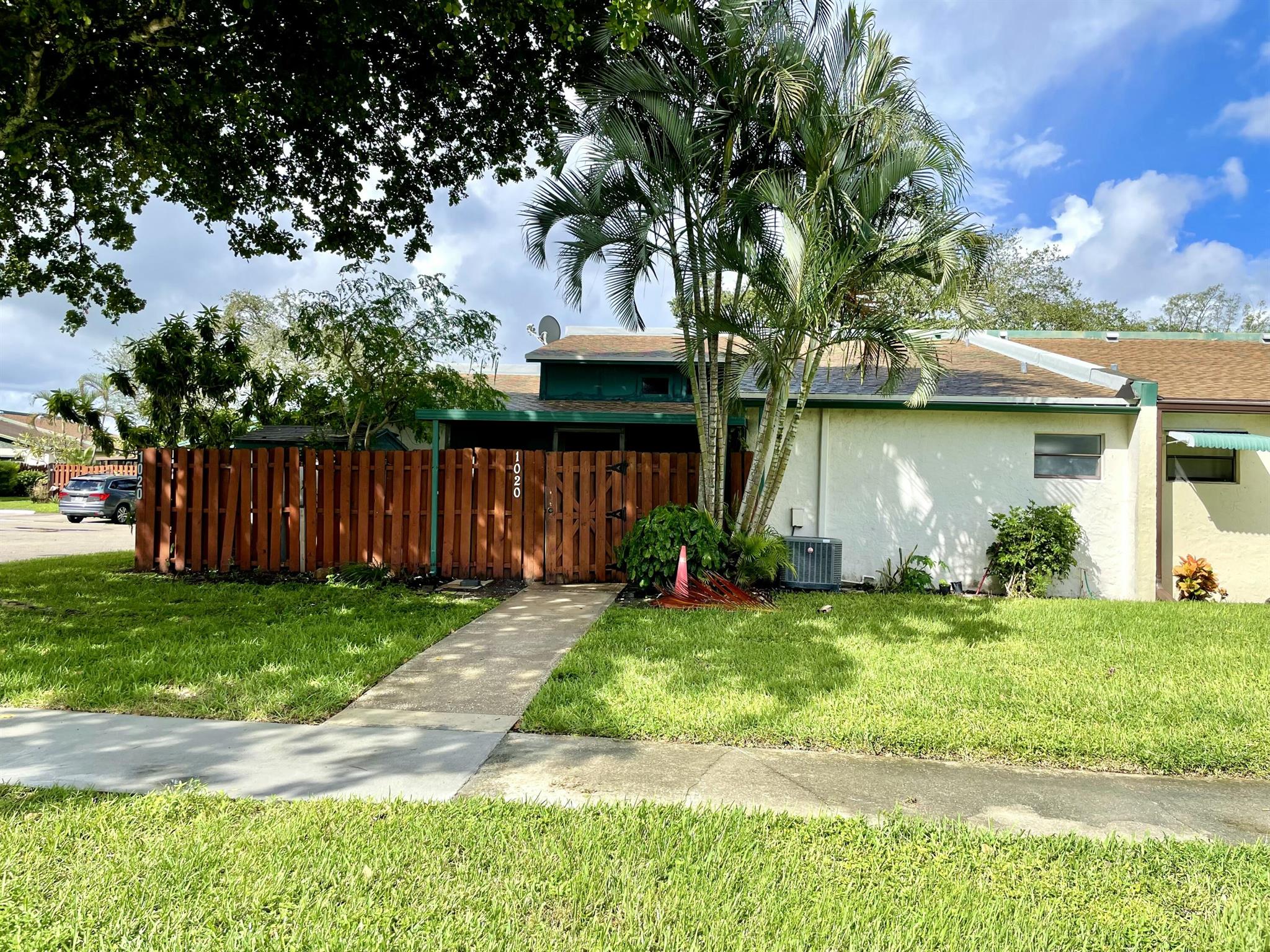 TREE LAKE - Residential