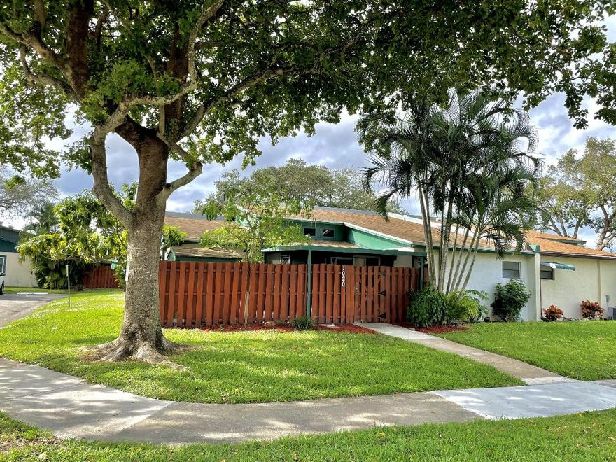 Beautiful 2-bedroom, 2-bath villa in the heart of Palm Springs! New roof installed in 2017! This unit features a spacious layout with tile flooring throughout and a bright, open living area. The updated kitchen boasts granite countertops, and backsplash. All with a private screened patio and small shed. Located in a quiet, well-maintained area, just minutes from shopping, dining, and major highways.