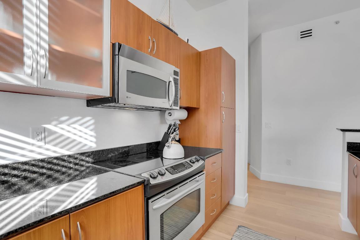 MOORINGS AT LANTANA CONDO 3 - Residential Lease