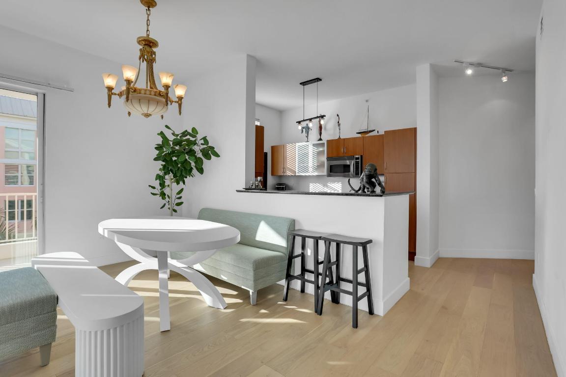 MOORINGS AT LANTANA CONDO 3 - Residential Lease