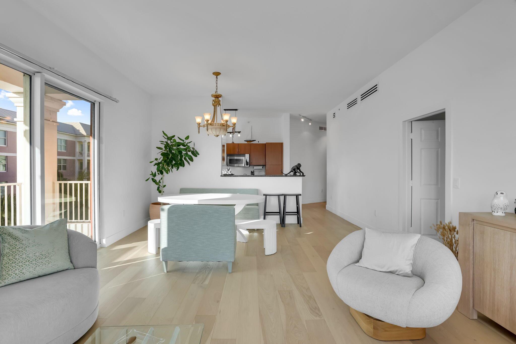 MOORINGS AT LANTANA CONDO - Residential Lease