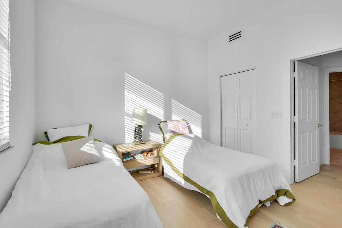 MOORINGS AT LANTANA CONDO 3 - Residential Lease