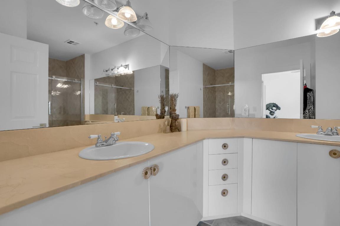 MOORINGS AT LANTANA CONDO 3 - Residential Lease