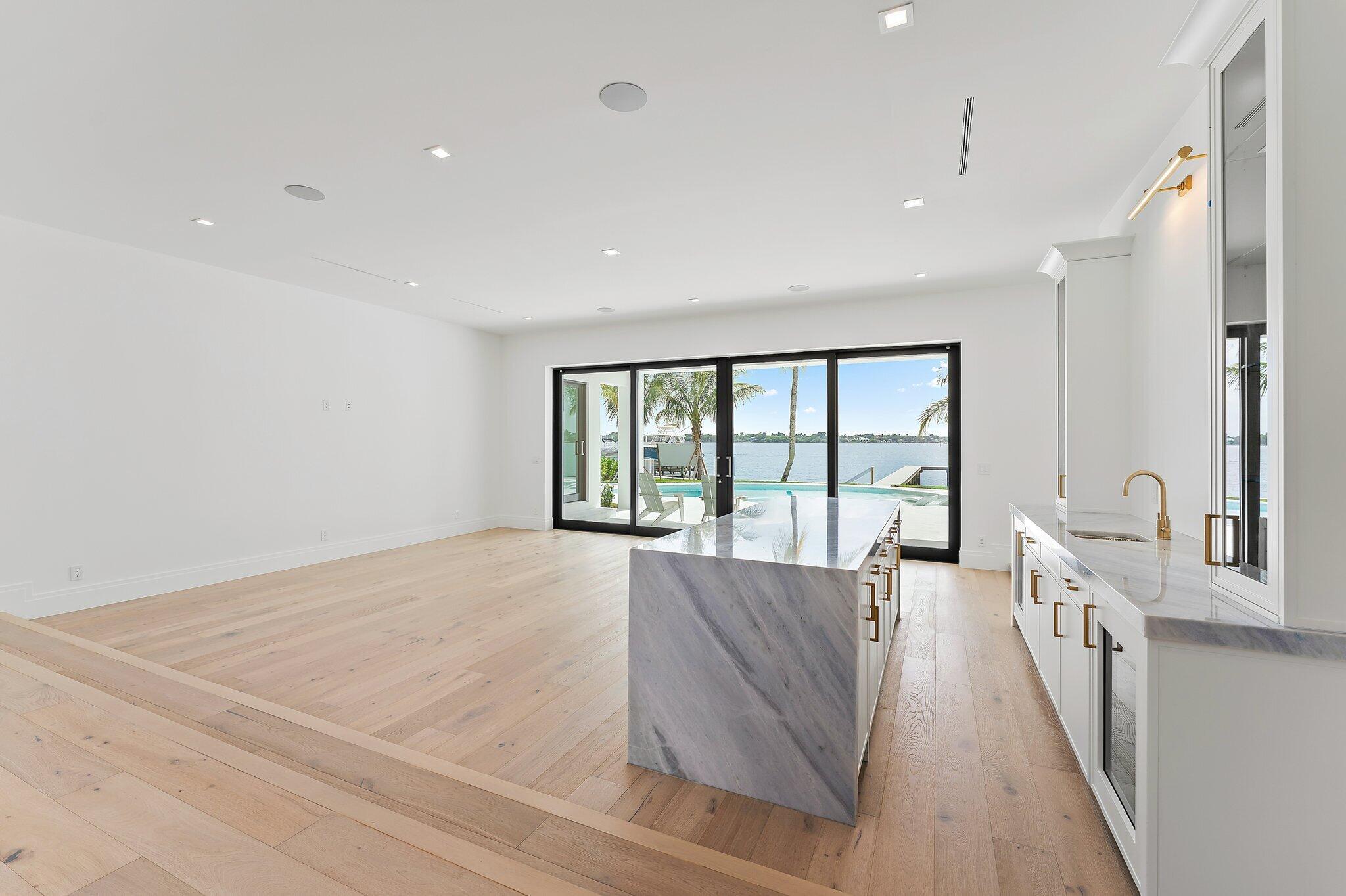 BAY HARBOR - Residential