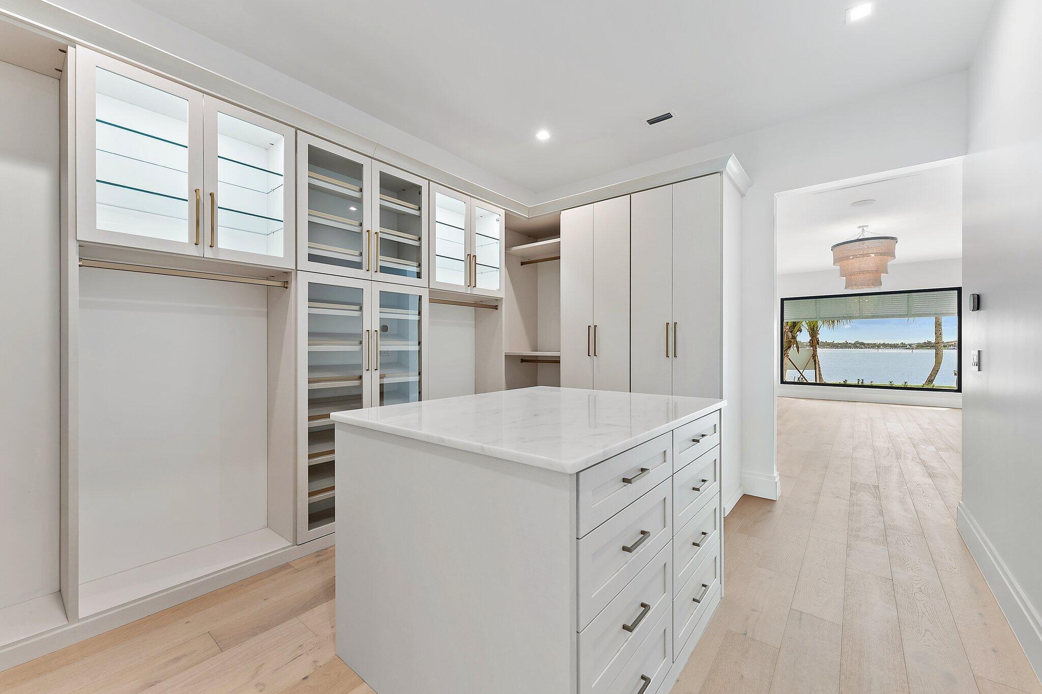 BAY HARBOR - Residential