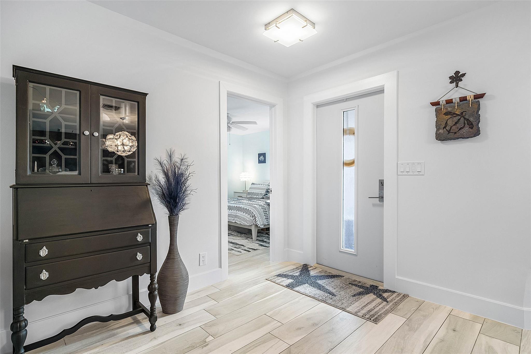 LAUDERDALE SURF & YACHT E - Residential