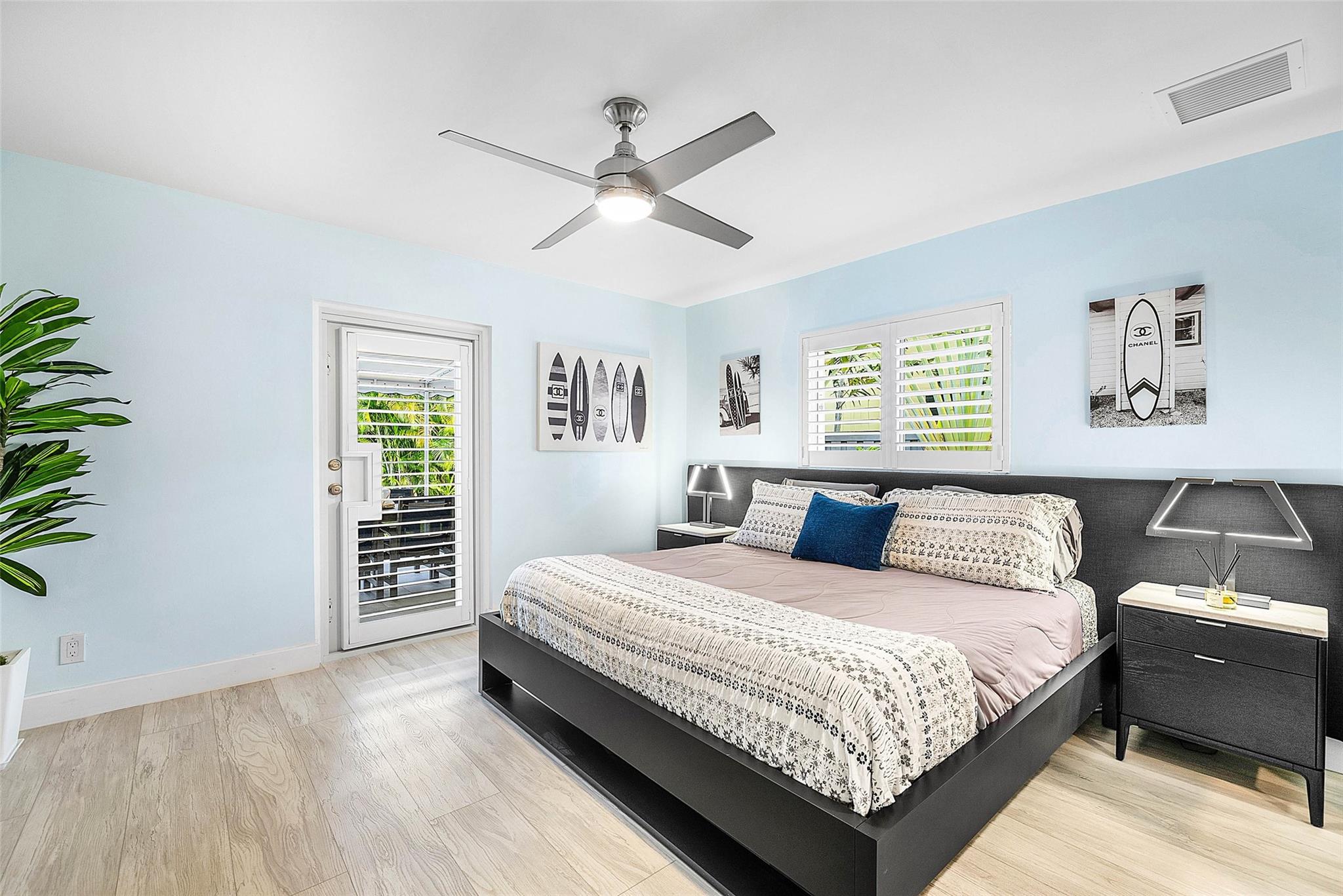 LAUDERDALE SURF & YACHT E - Residential