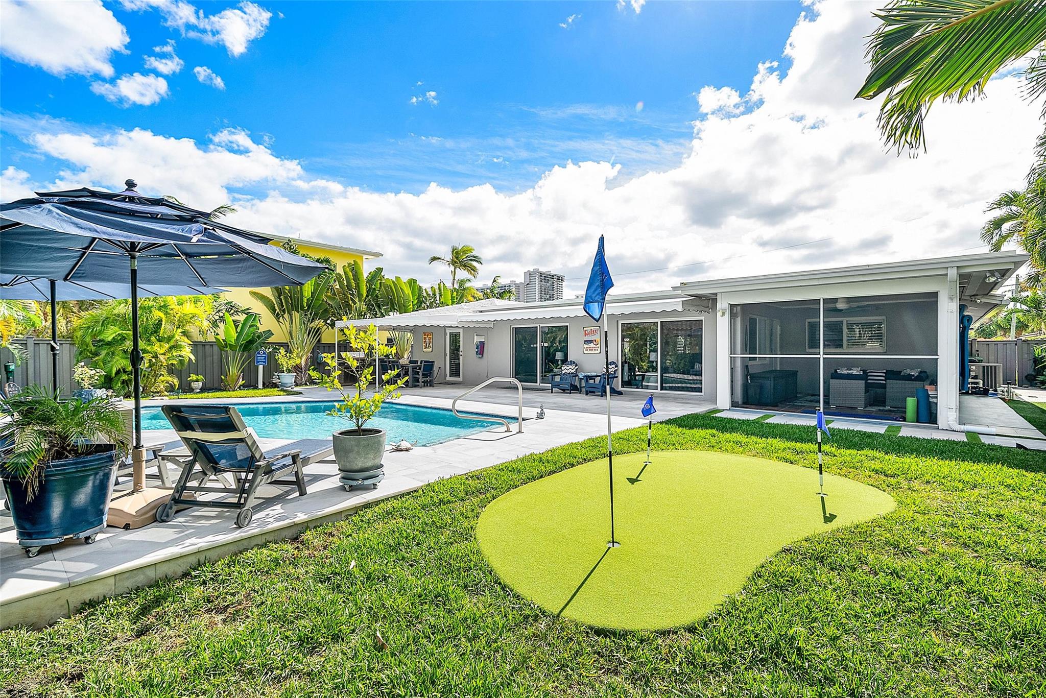 LAUDERDALE SURF & YACHT E - Residential