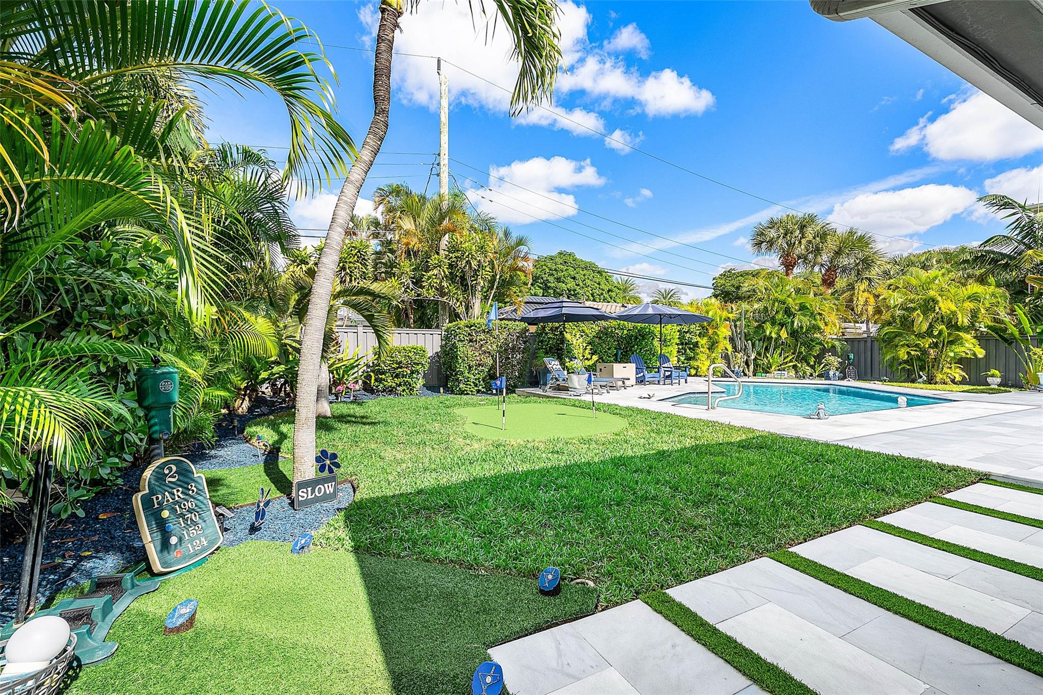 LAUDERDALE SURF & YACHT E - Residential