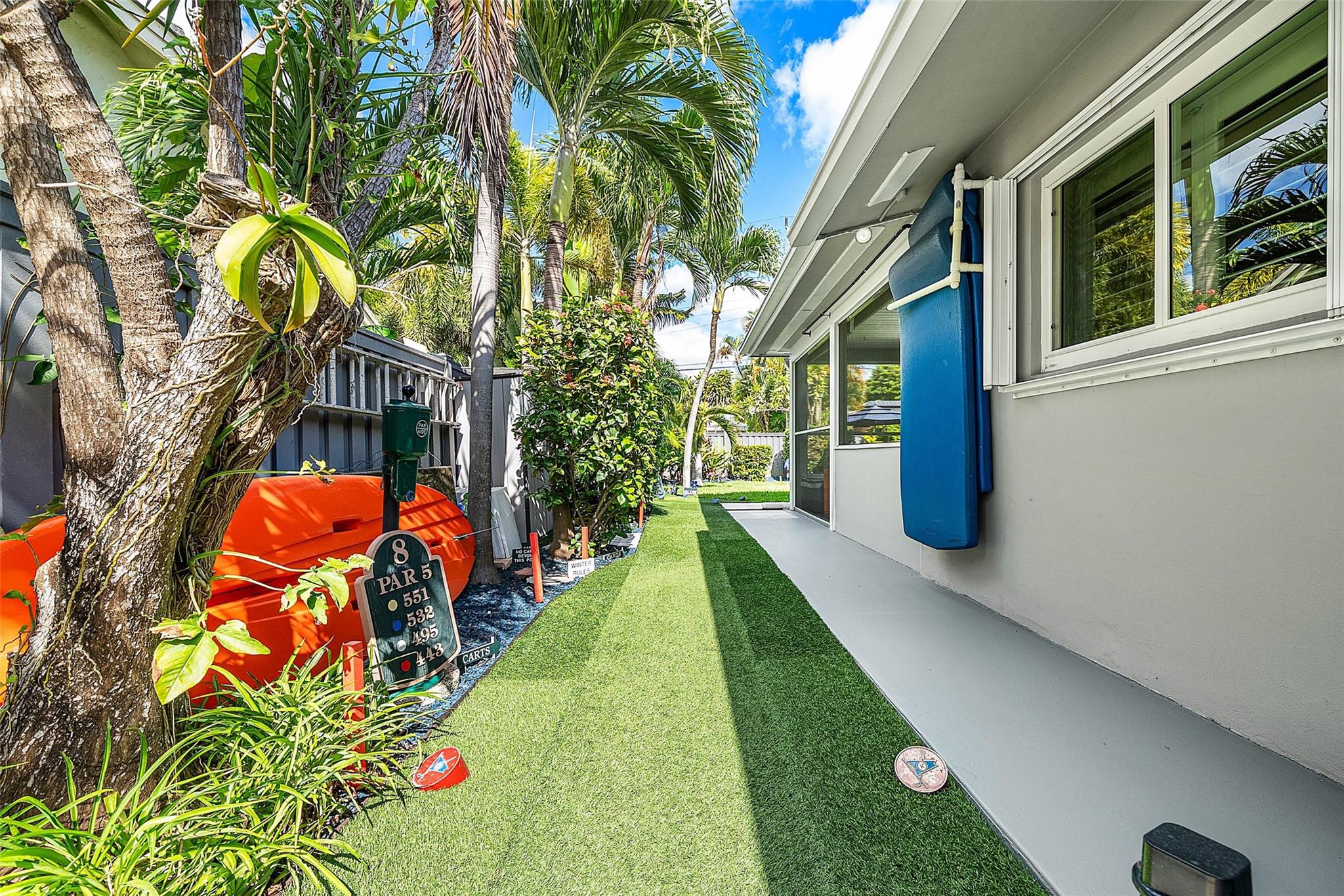 LAUDERDALE SURF & YACHT E - Residential