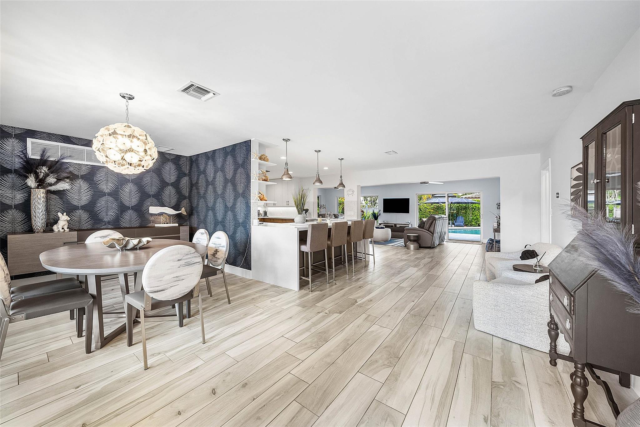 LAUDERDALE SURF & YACHT E - Residential