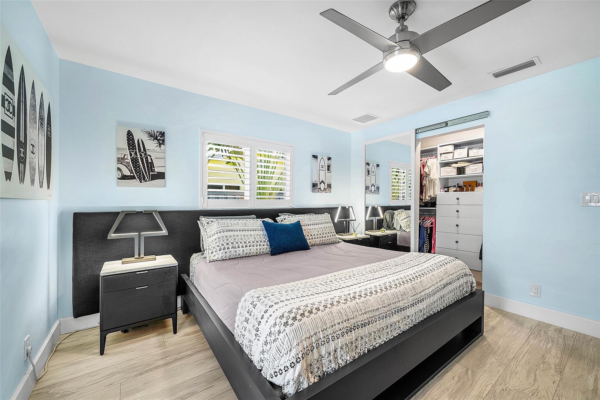 LAUDERDALE SURF & YACHT E - Residential