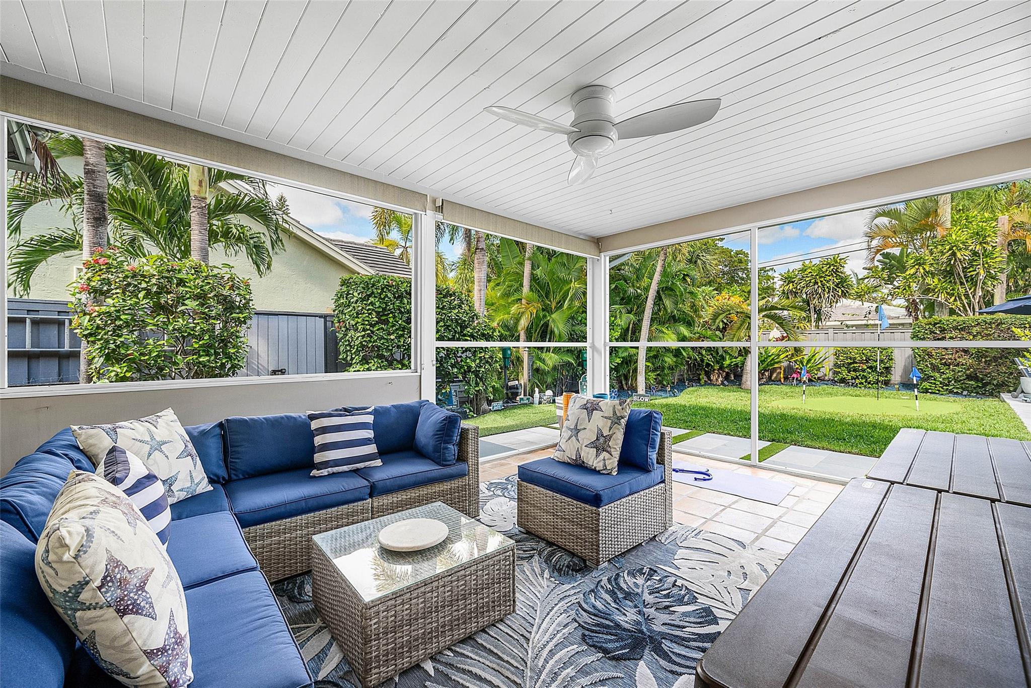 LAUDERDALE SURF & YACHT E - Residential