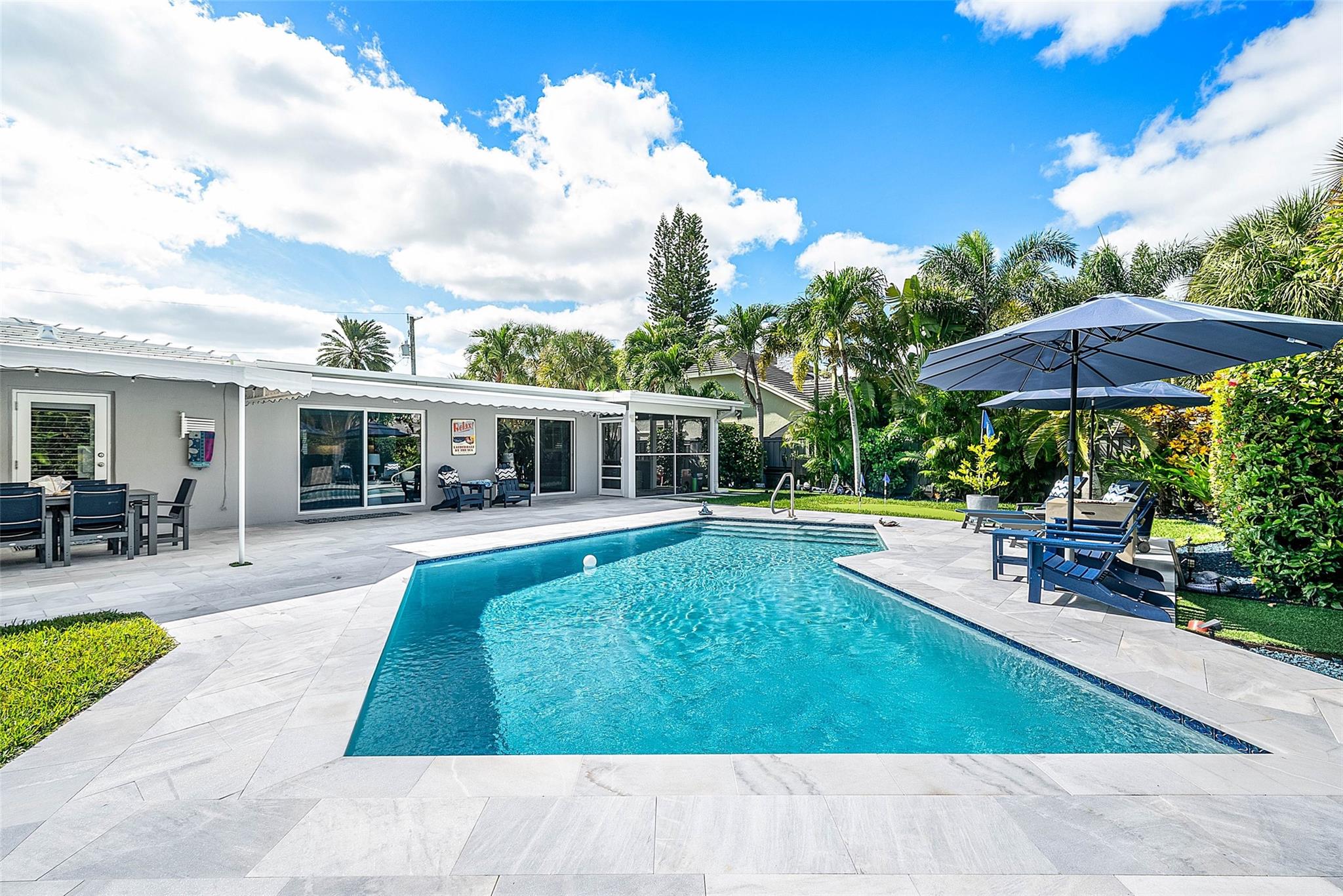 LAUDERDALE SURF & YACHT E - Residential