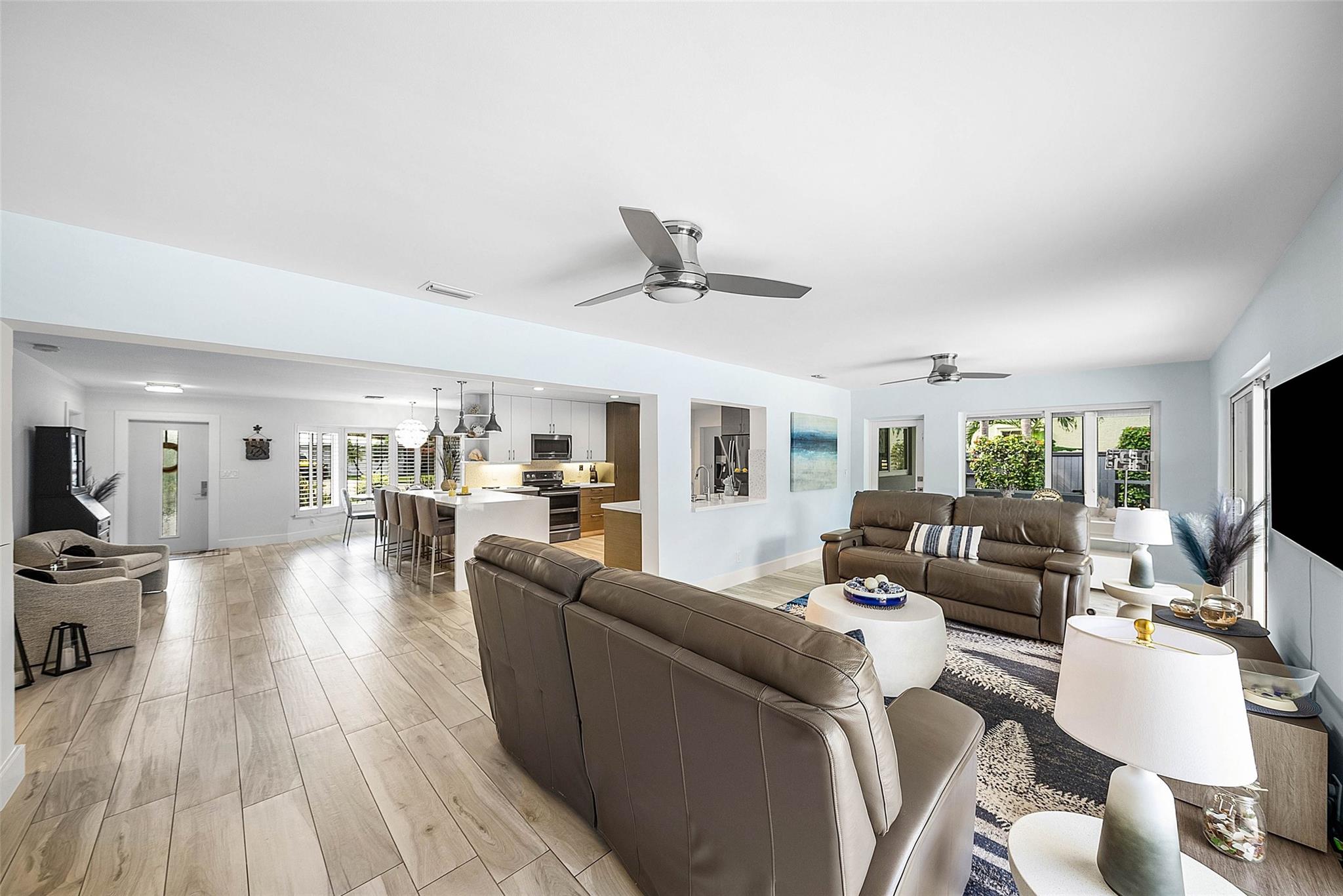 LAUDERDALE SURF & YACHT E - Residential