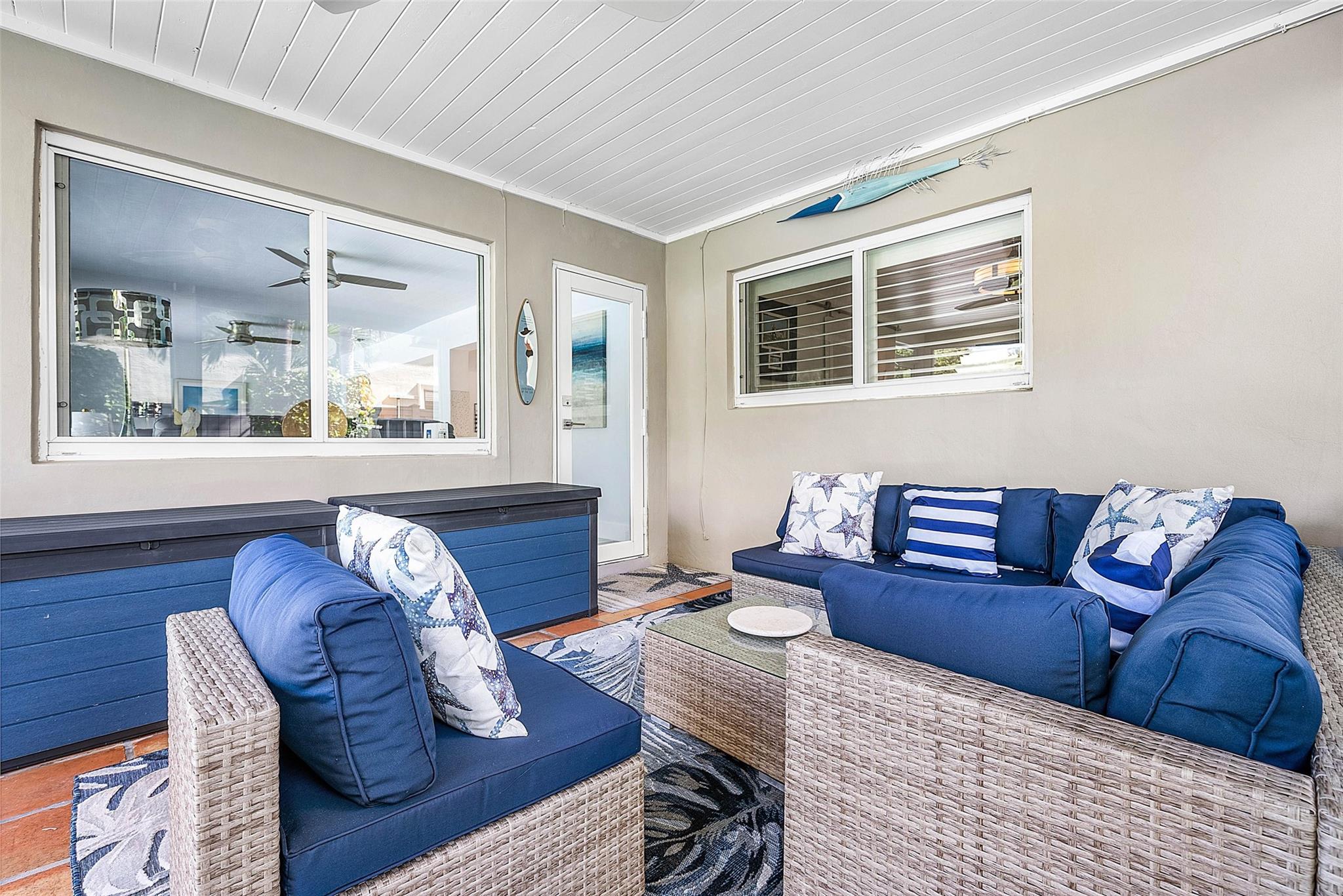 LAUDERDALE SURF & YACHT E - Residential