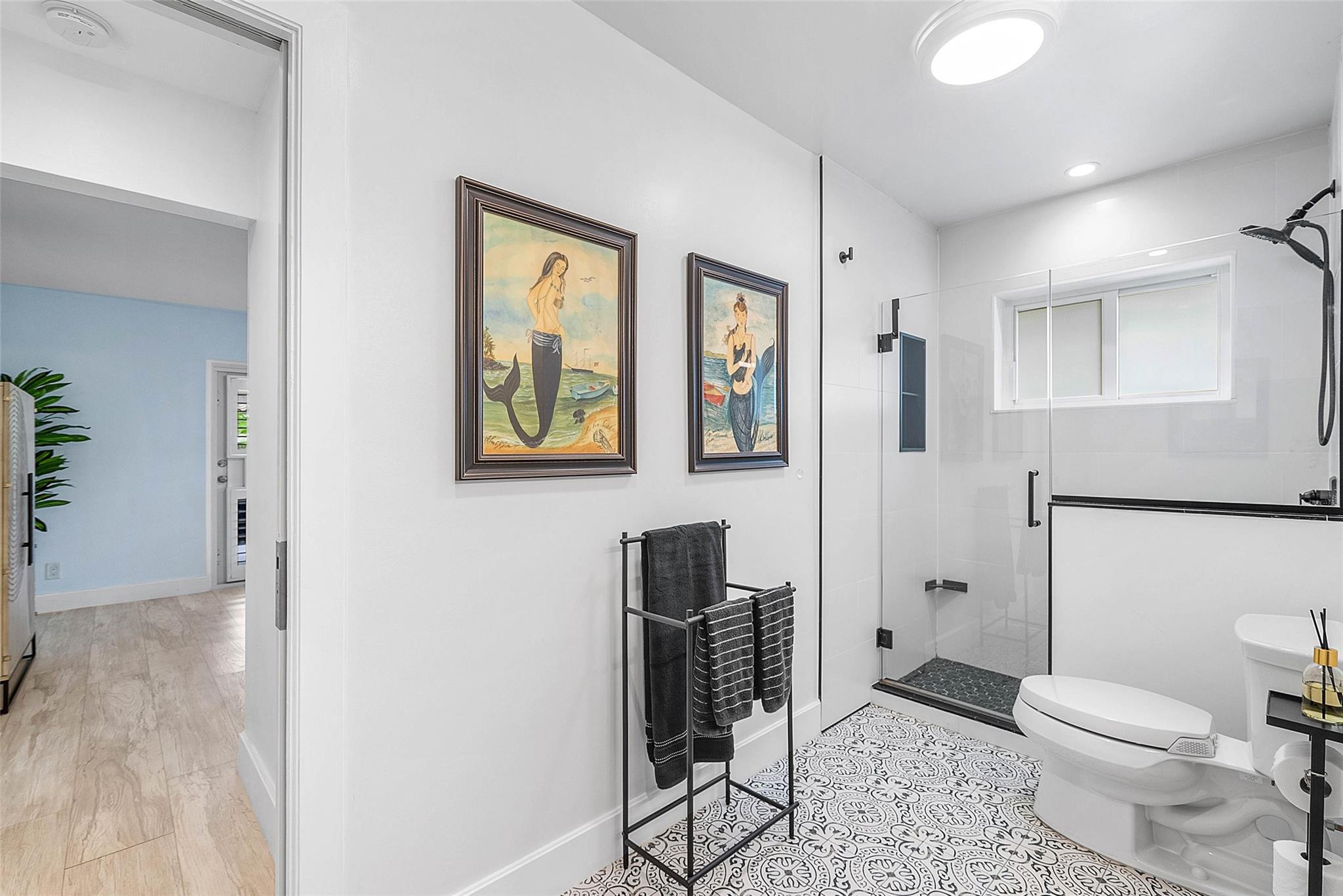 LAUDERDALE SURF & YACHT E - Residential