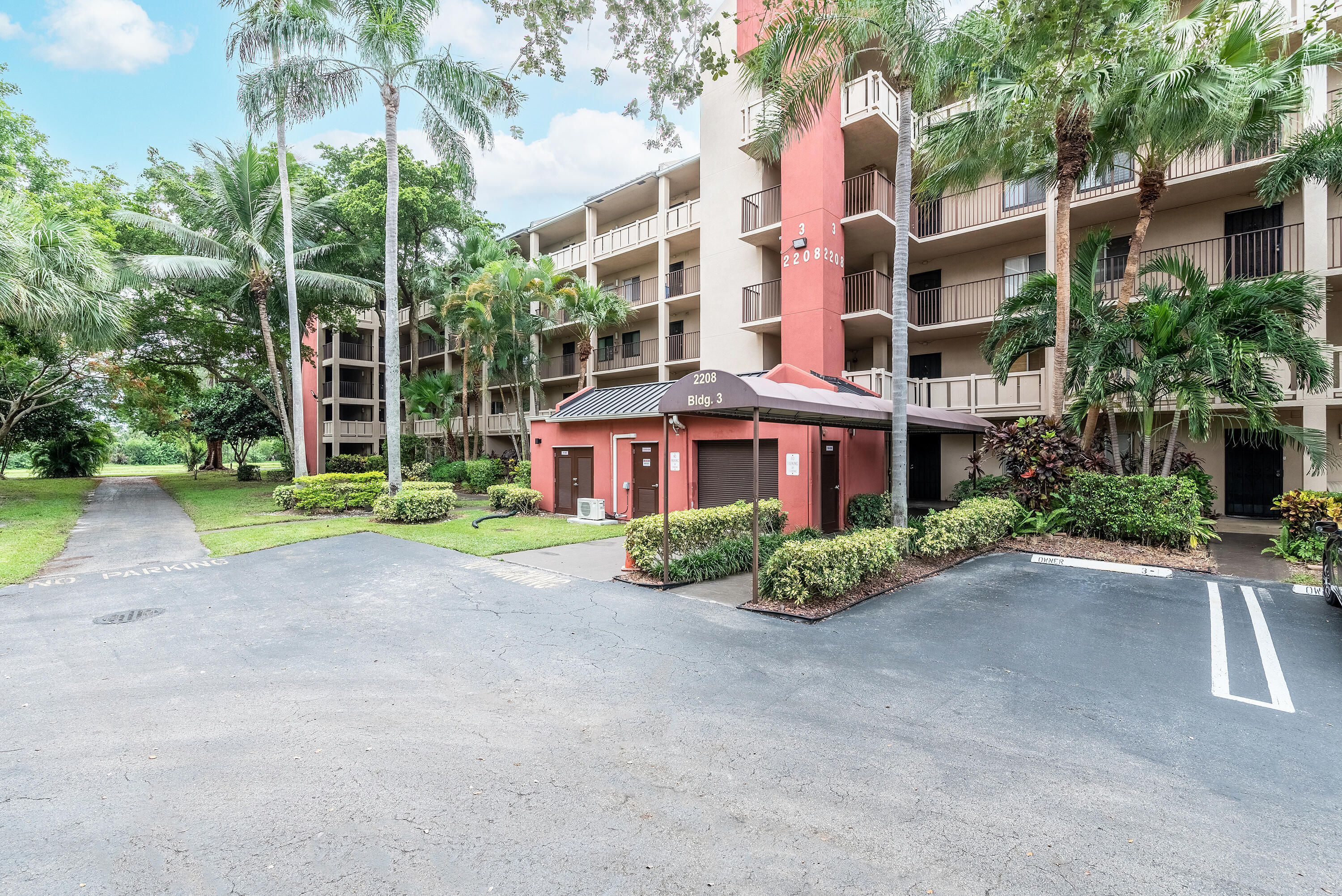 CYPRESS BEND CONDOMINIUM II - Residential