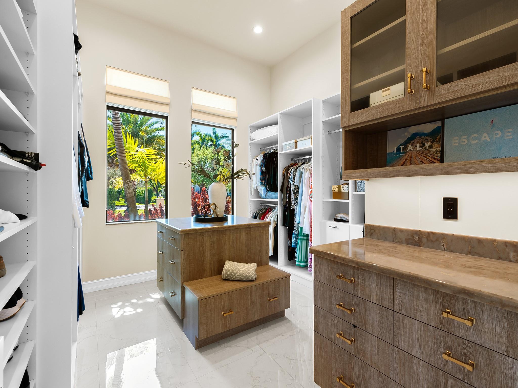 OAK HOLLOW ESTATES - Residential