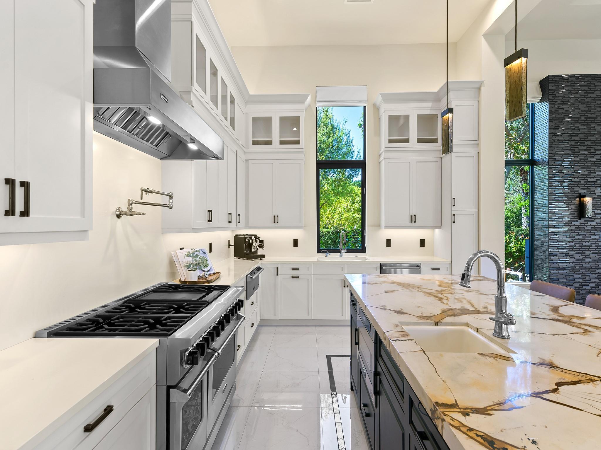 OAK HOLLOW ESTATES - Residential