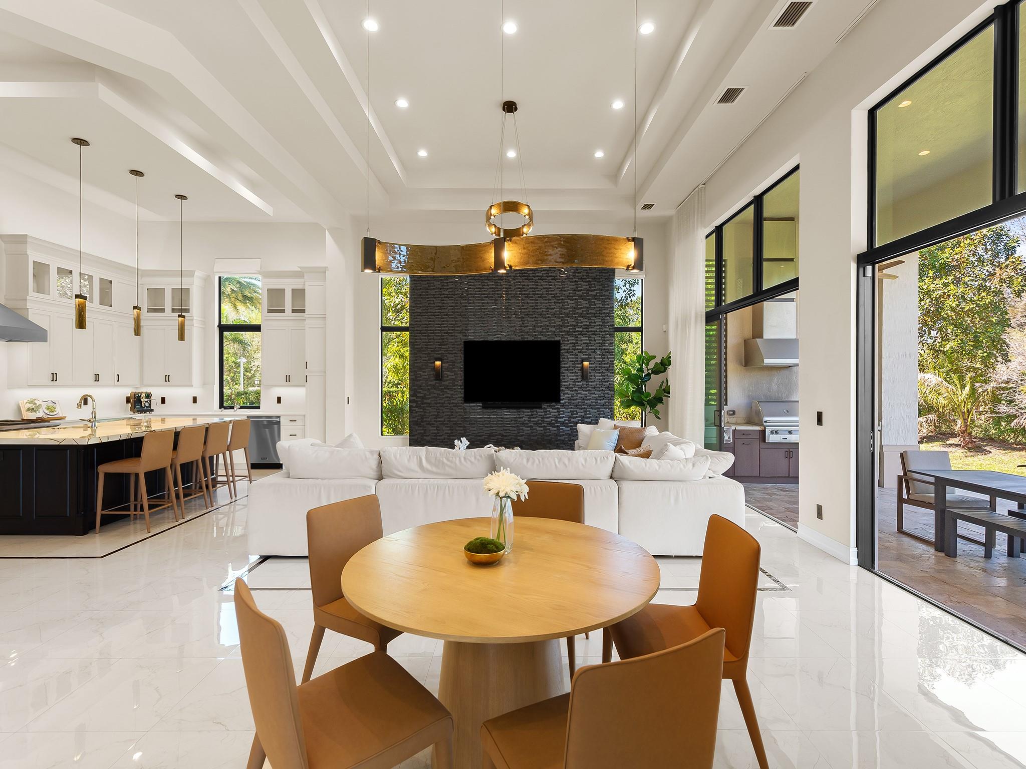 OAK HOLLOW ESTATES - Residential