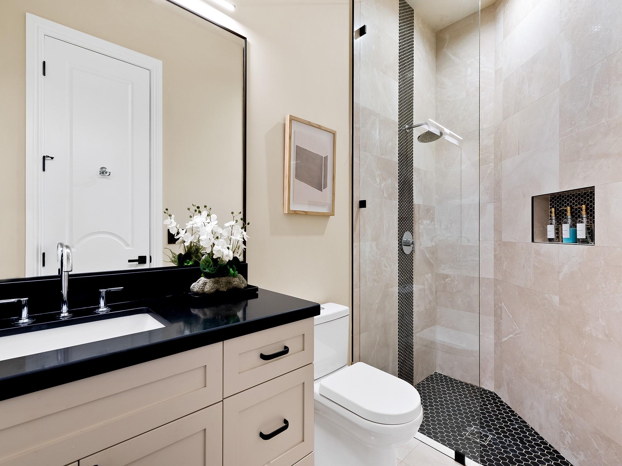 OAK HOLLOW ESTATES - Residential