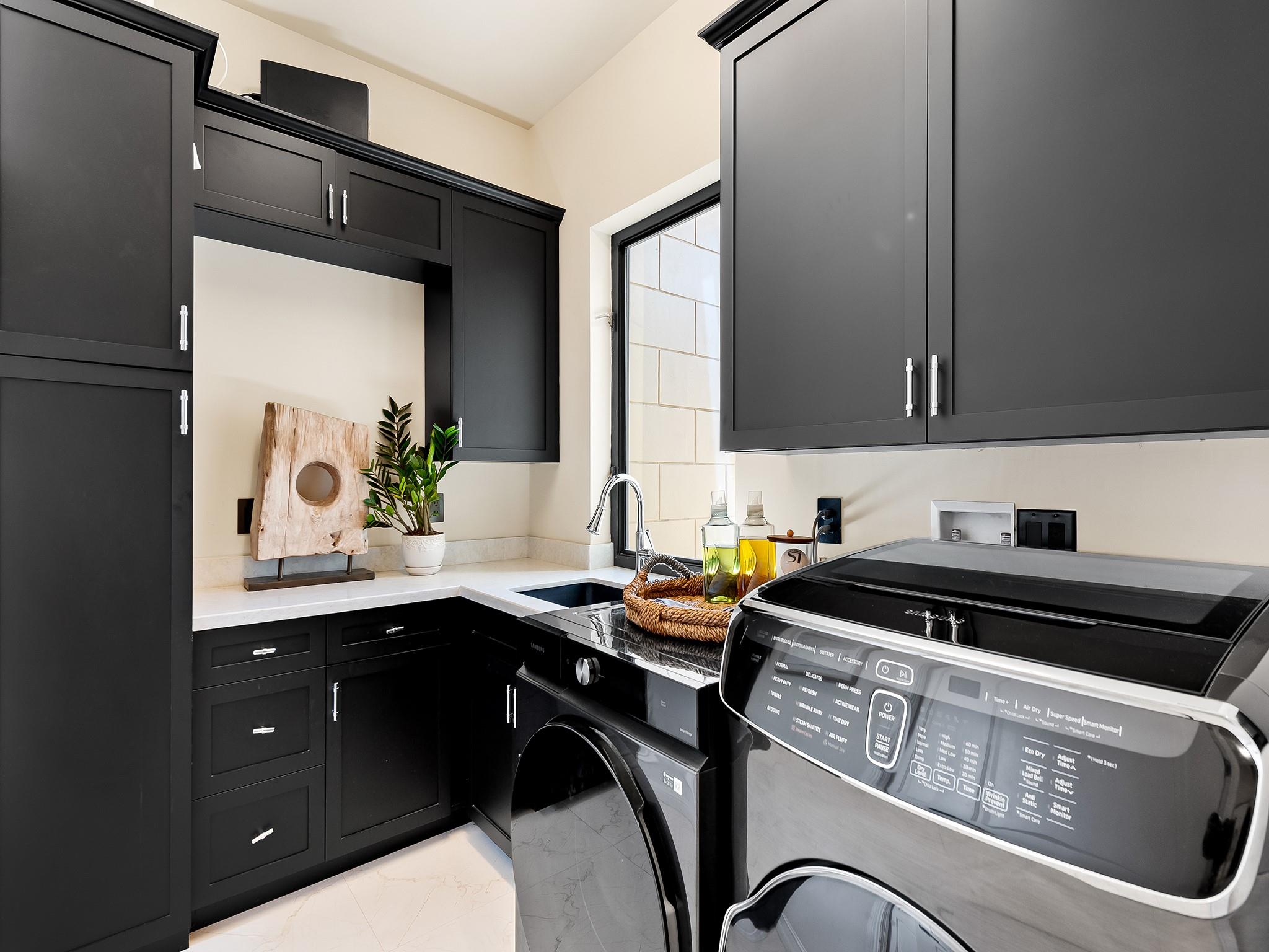 OAK HOLLOW ESTATES - Residential