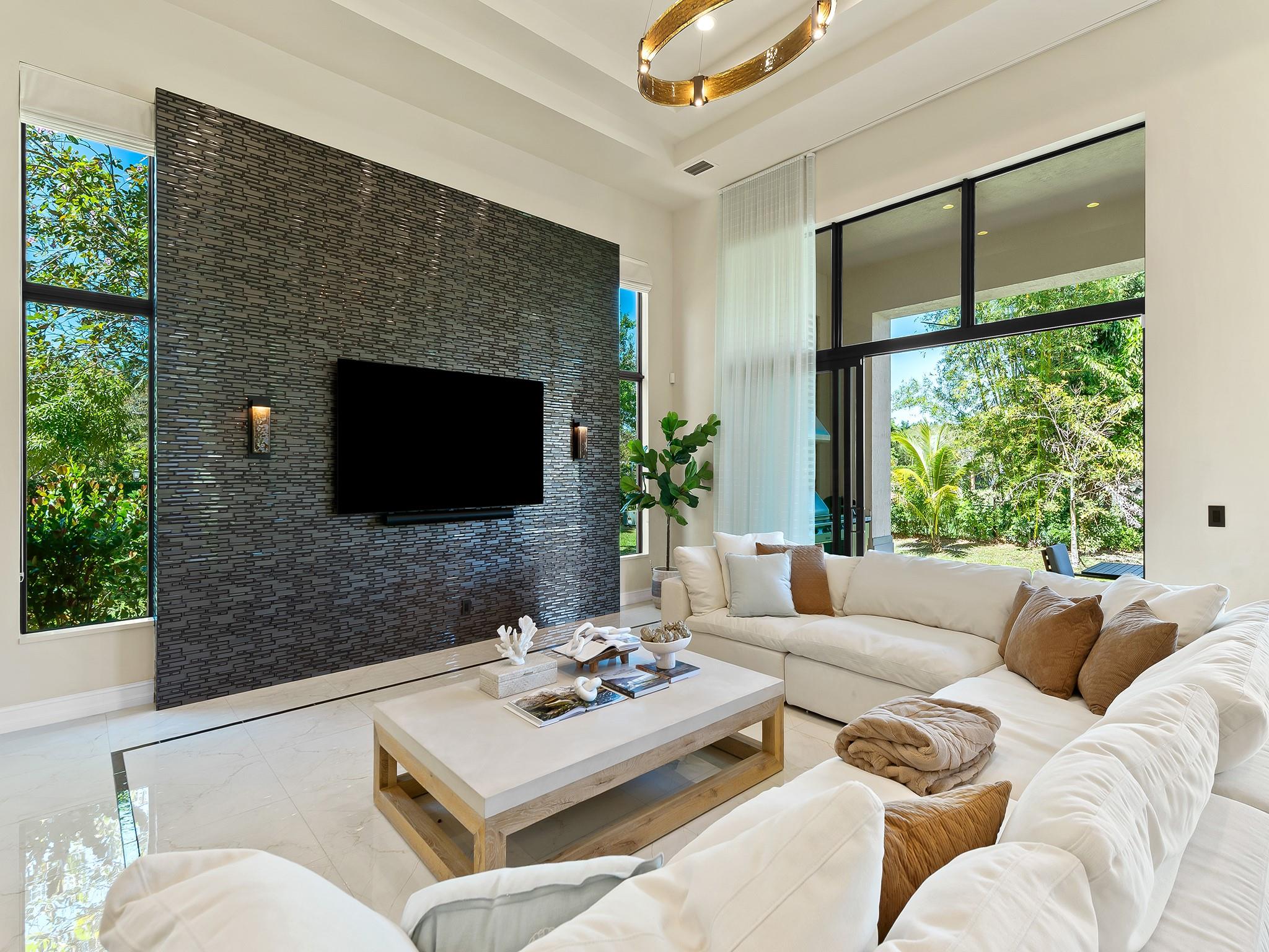 OAK HOLLOW ESTATES - Residential