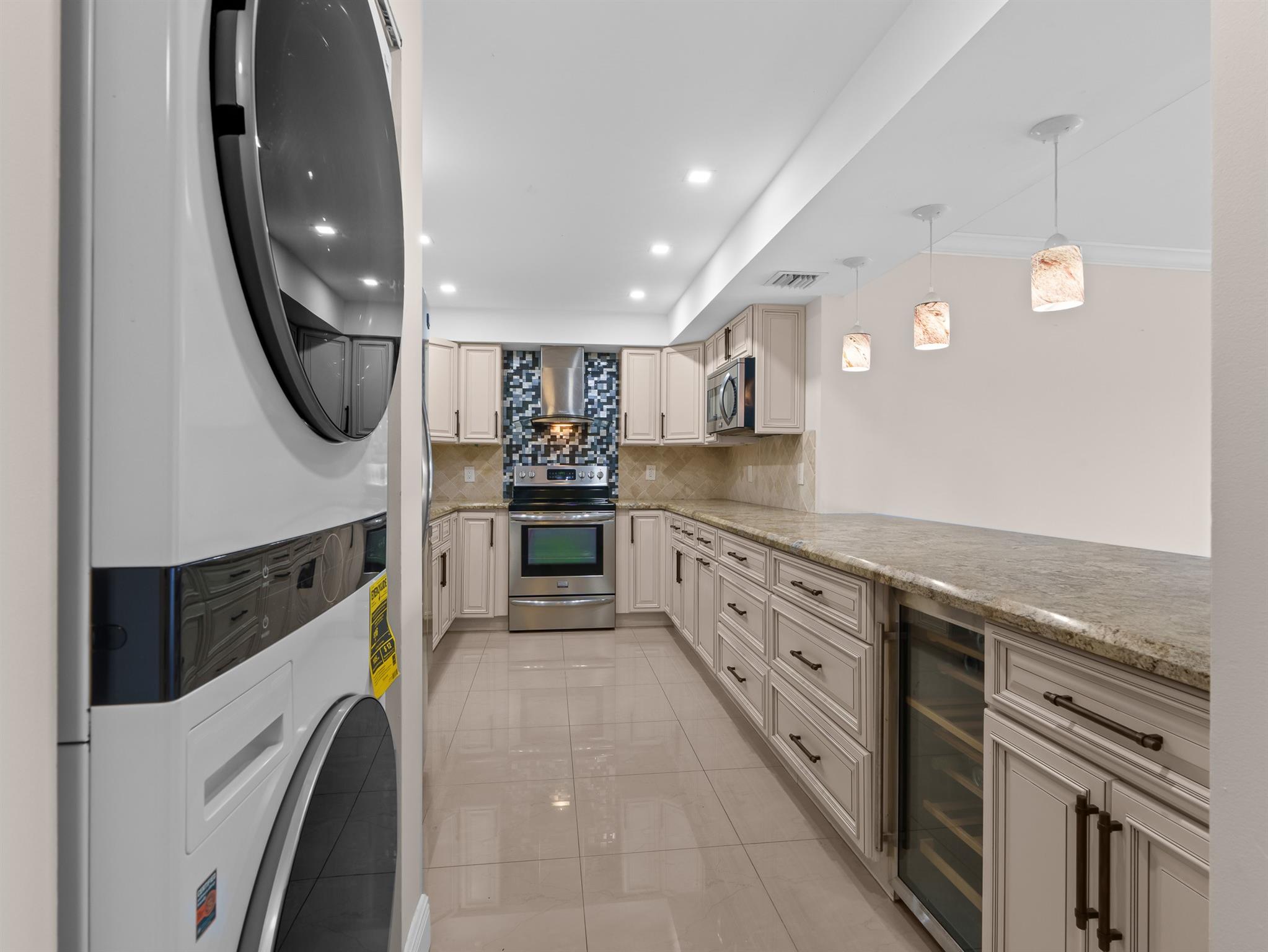 4020 W Palm Aire Dr 407