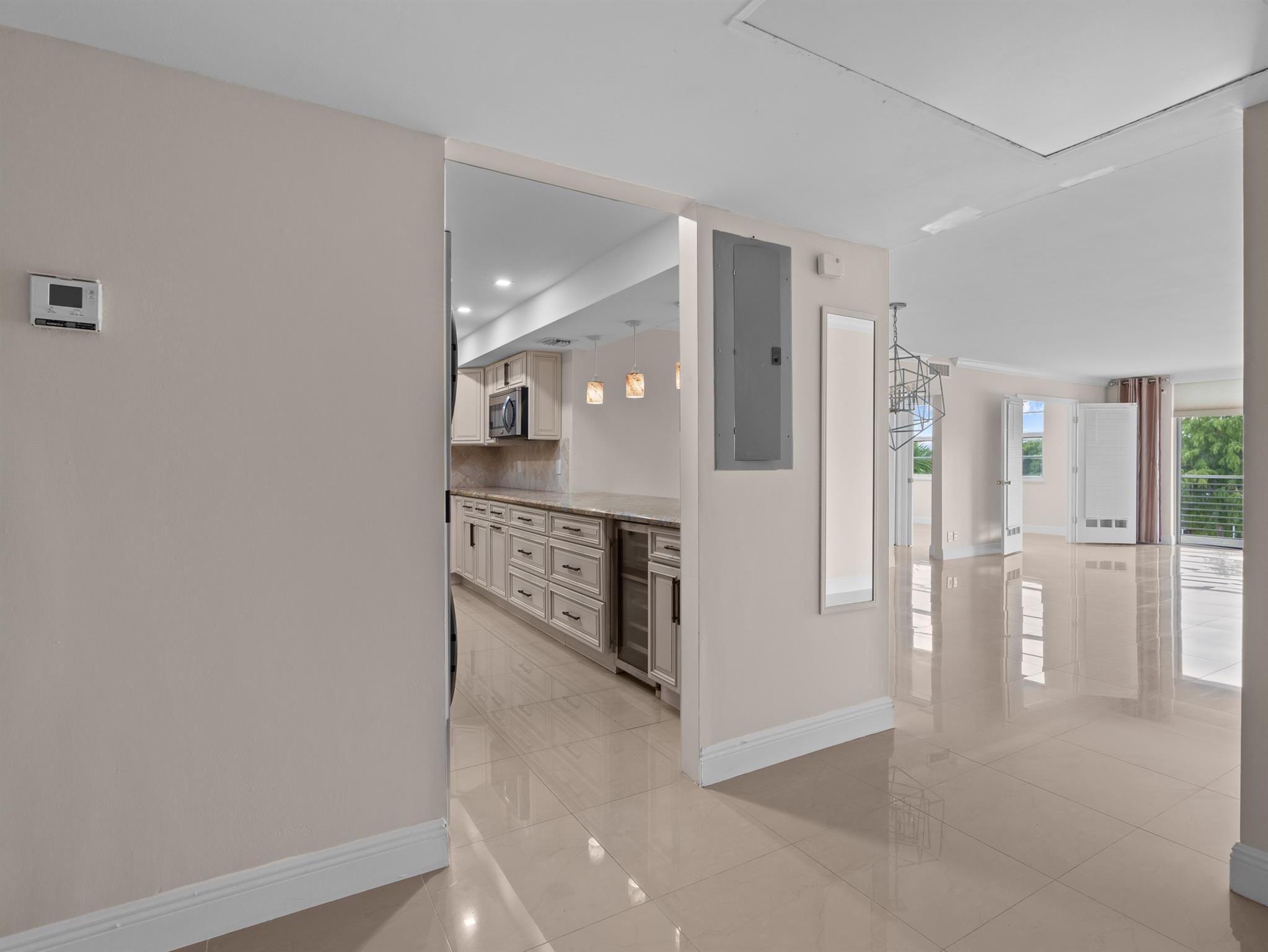 4020 W Palm Aire Dr 407
