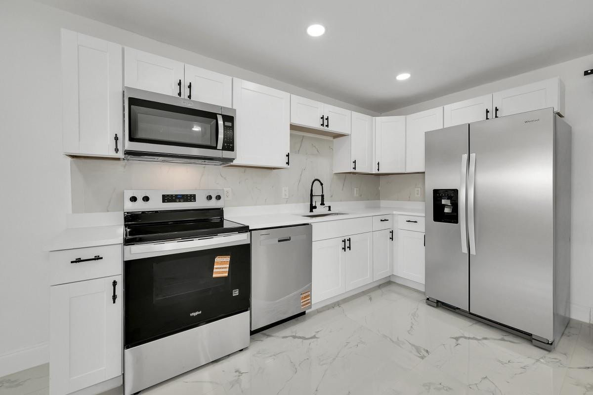 Springbank Park Sec 2 69- - Residential