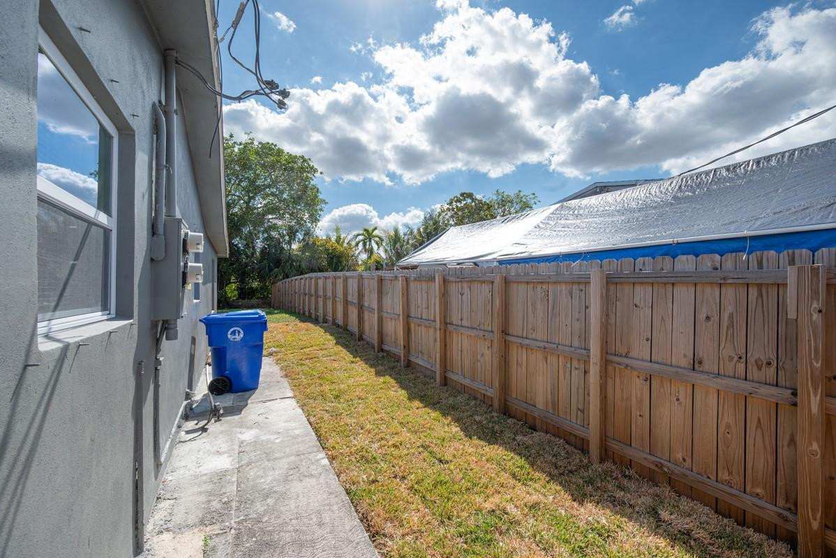 Springbank Park Sec 2 69- - Residential