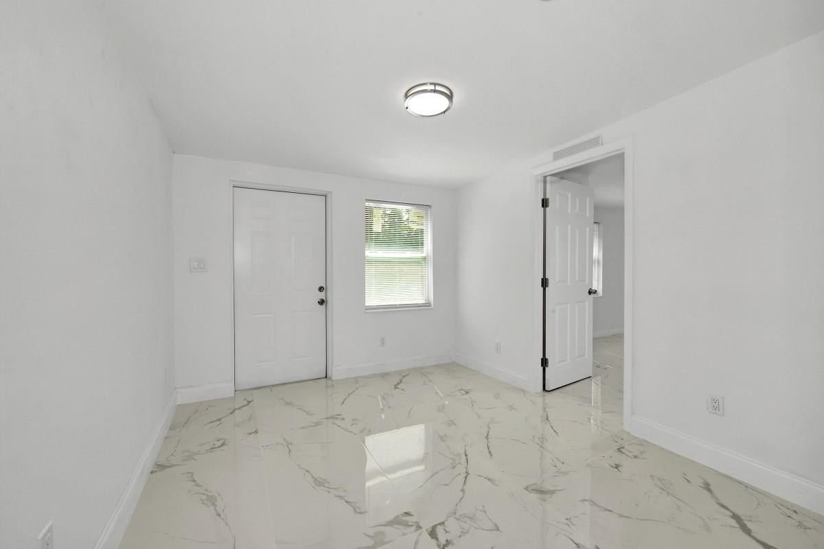 Springbank Park Sec 2 69- - Residential