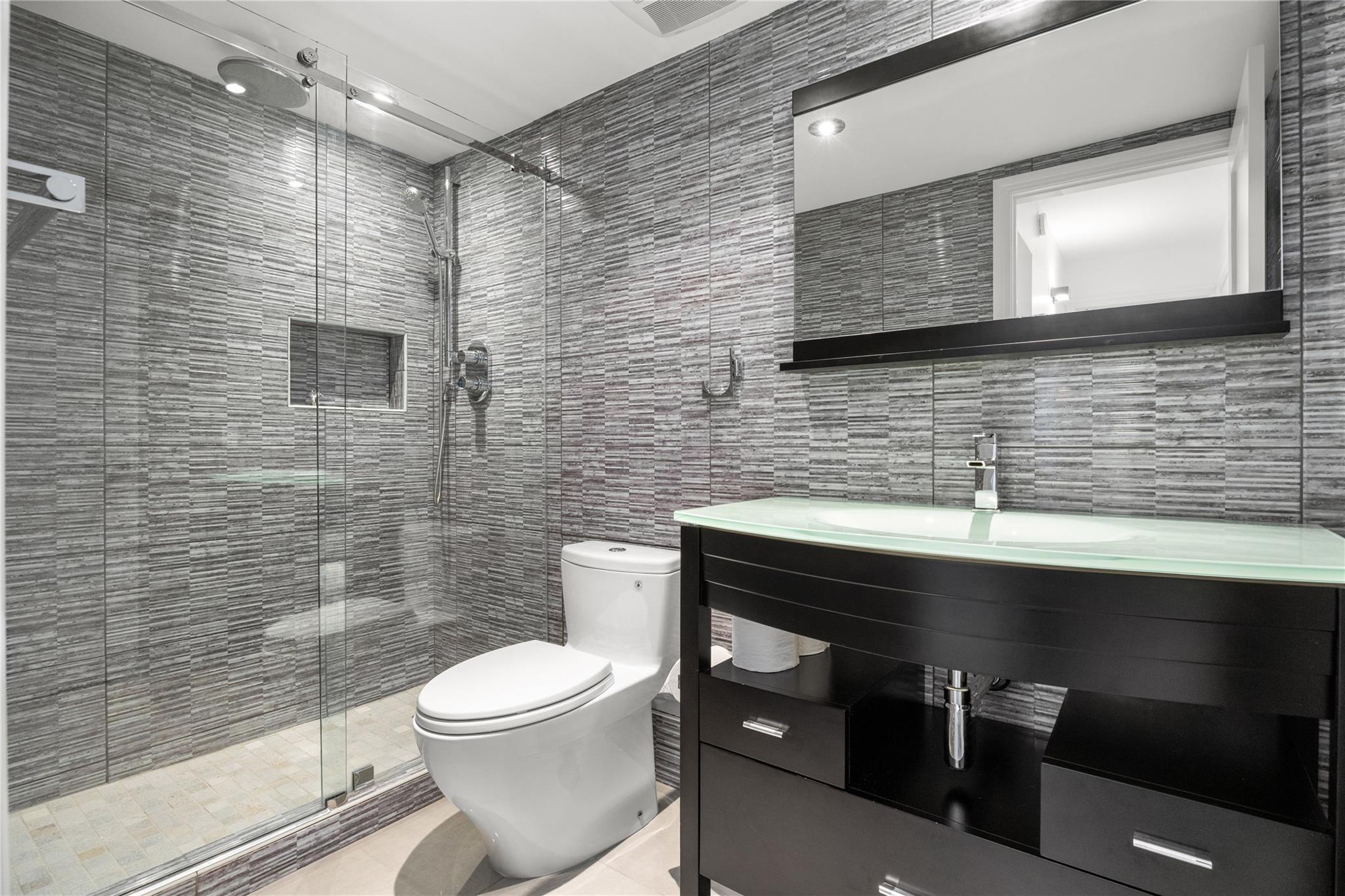 La Mer - Residential