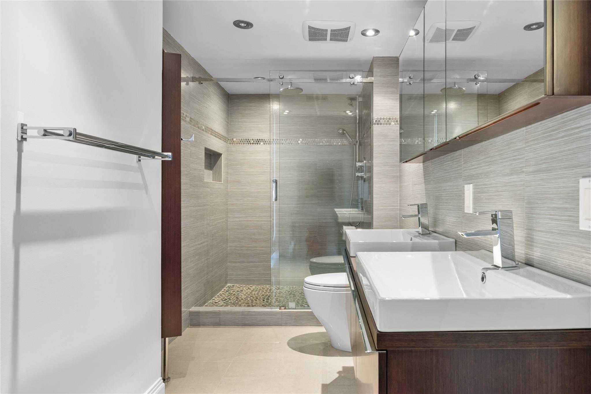 La Mer - Residential