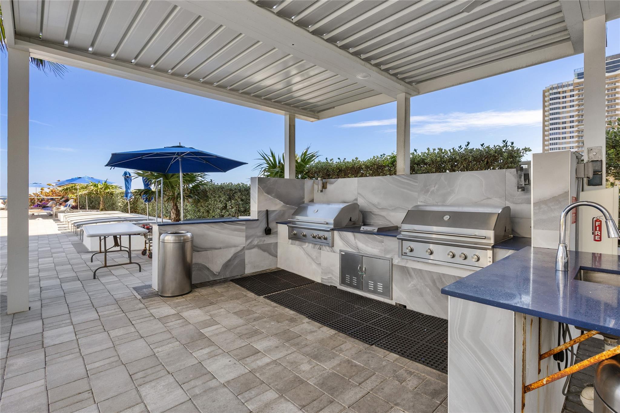 La Mer - Residential