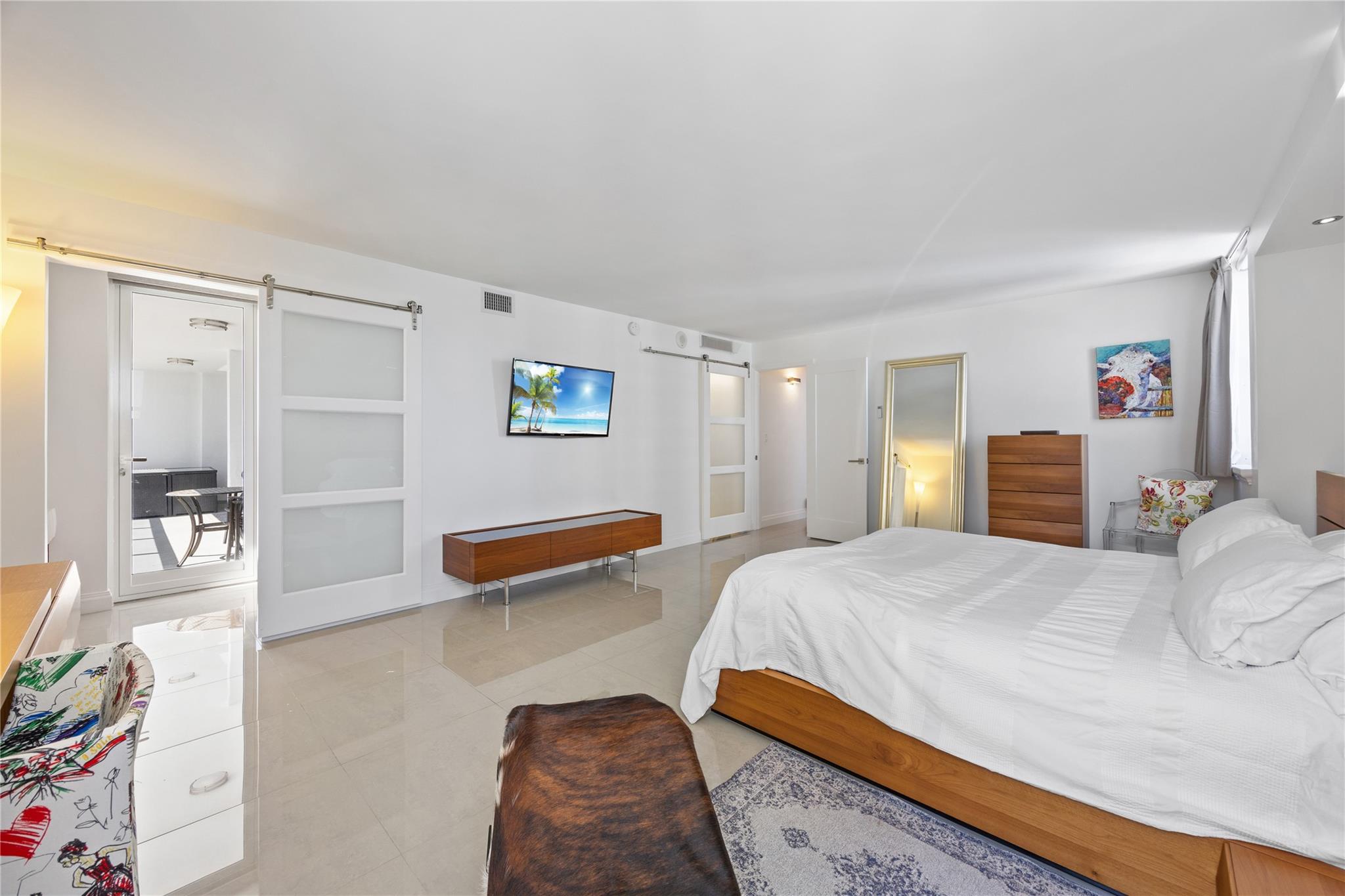 La Mer - Residential