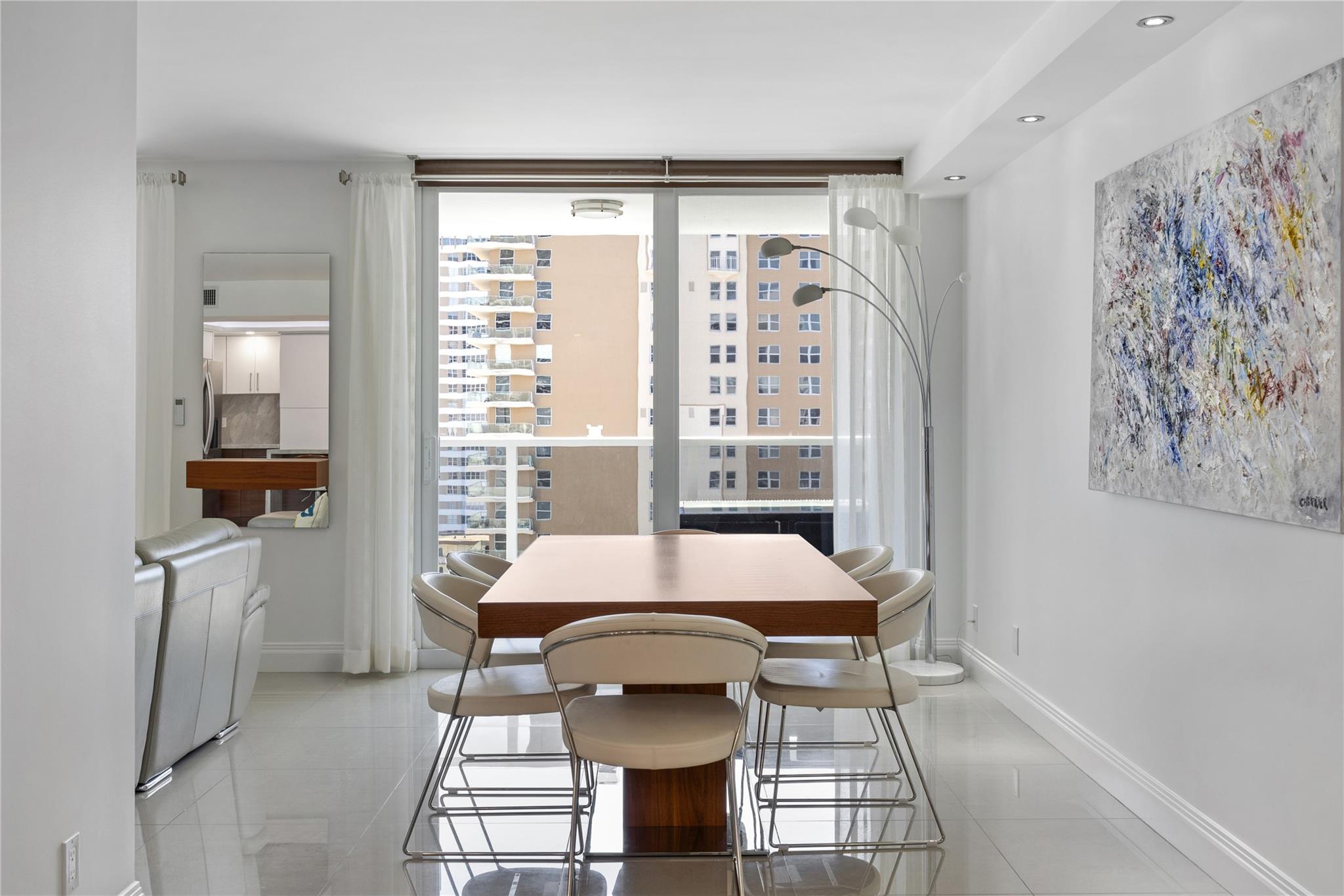 La Mer - Residential