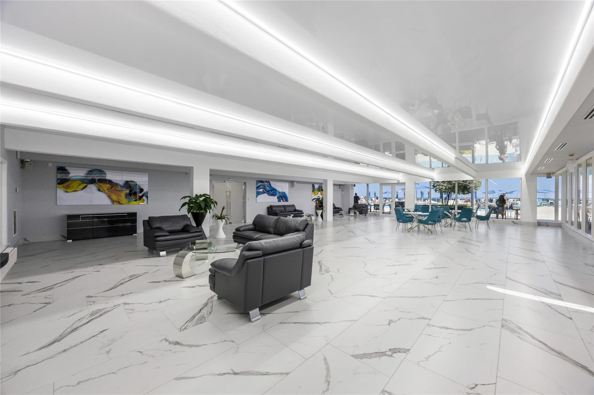 La Mer - Residential