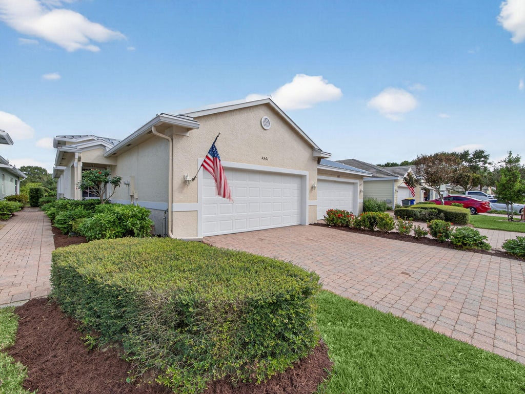 Photo of 4561 SE Bridgetown Court, Stuart, FL 34997 (MLS # R11140506)