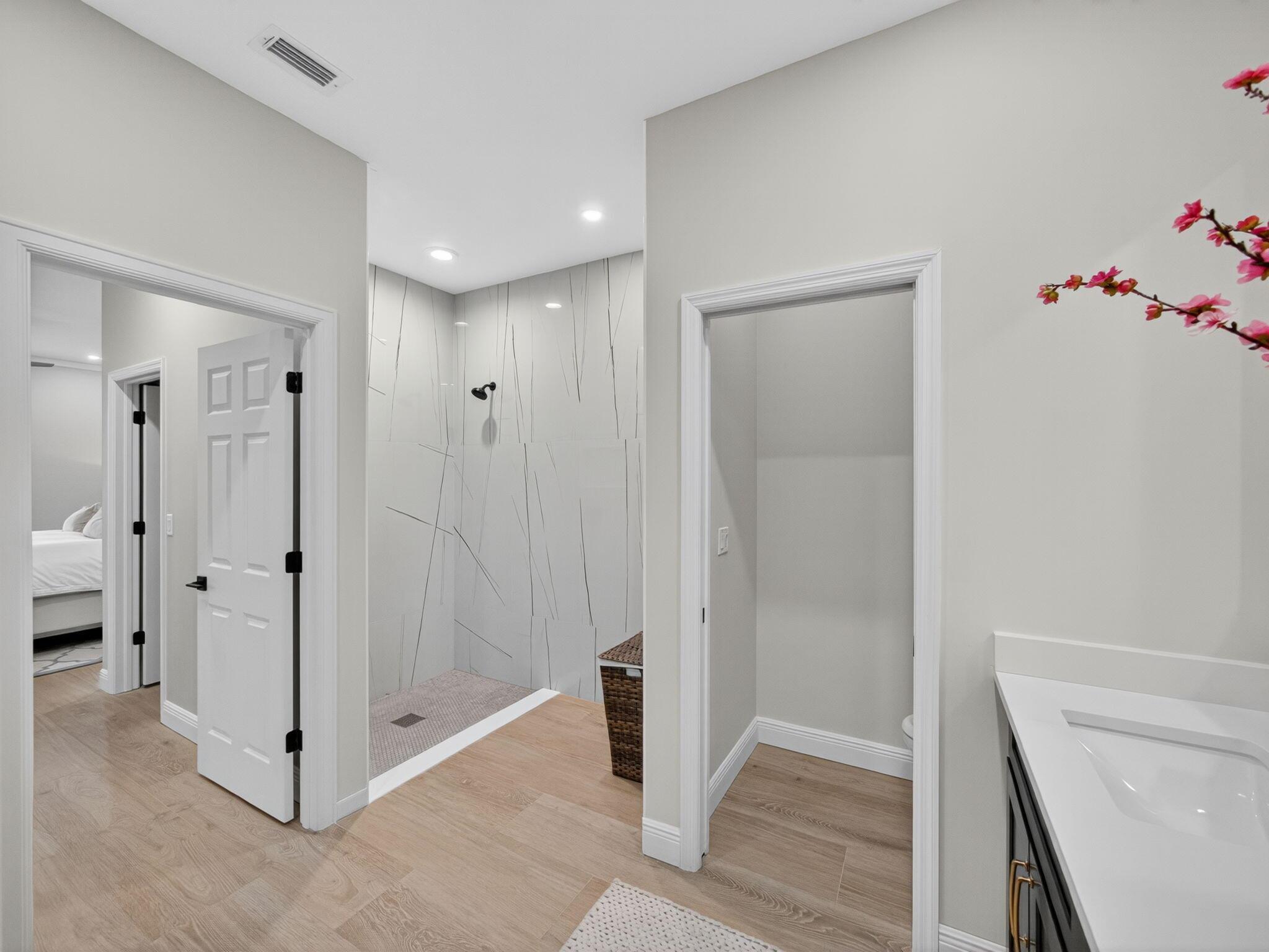 WILLOUGHBY (AKA WILLOUGHB - Residential