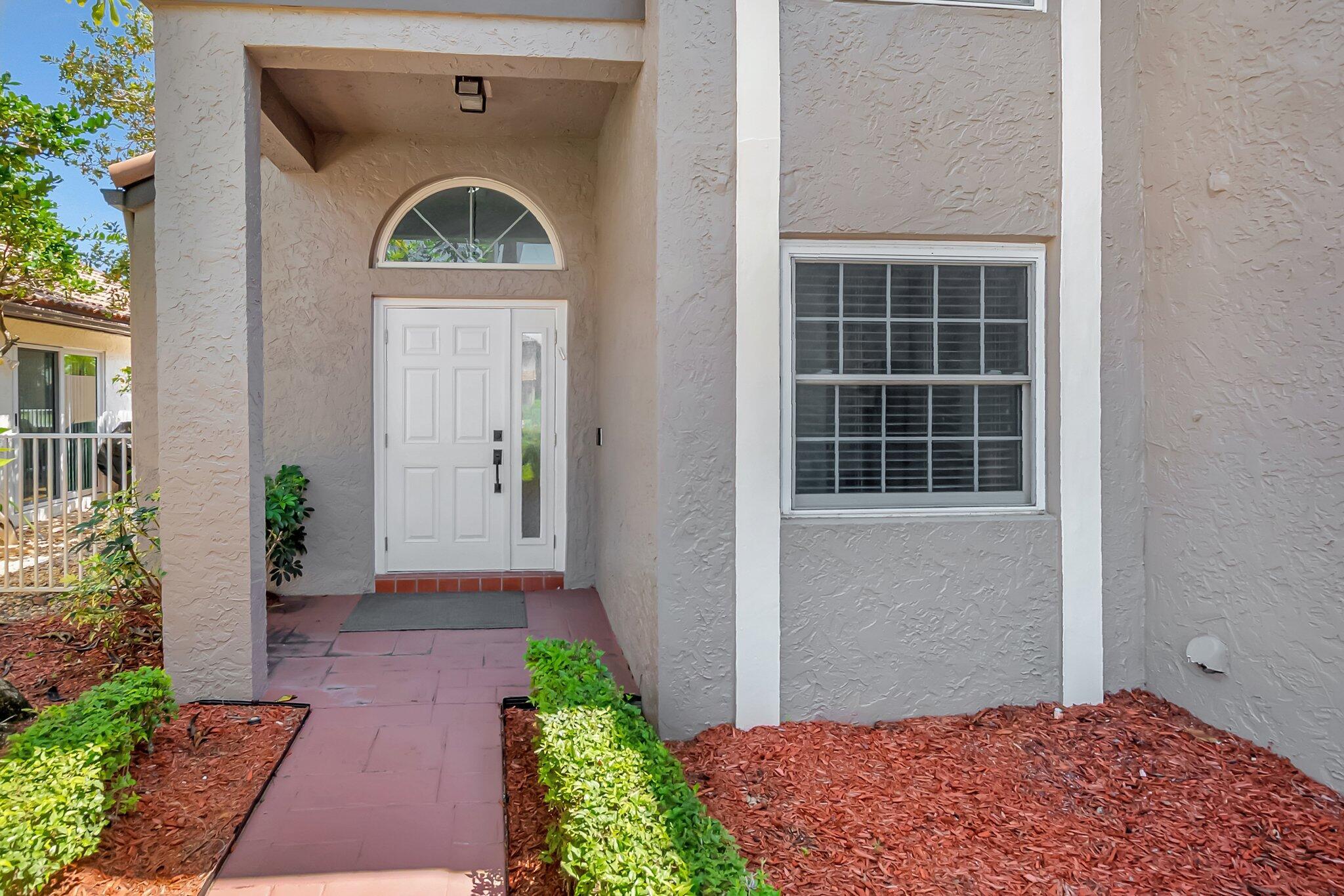 7287 Via Palomar