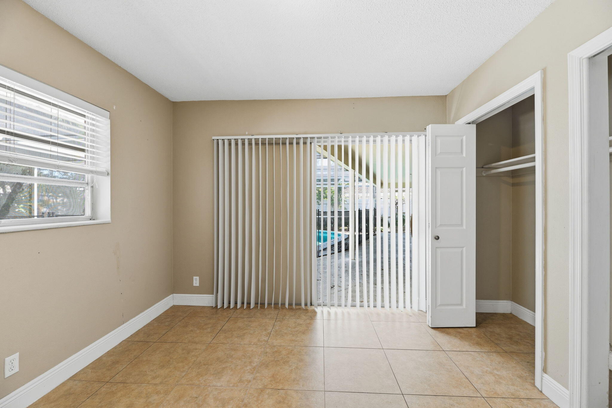 DEERFIELD BEACH ESTATES - Residential Income