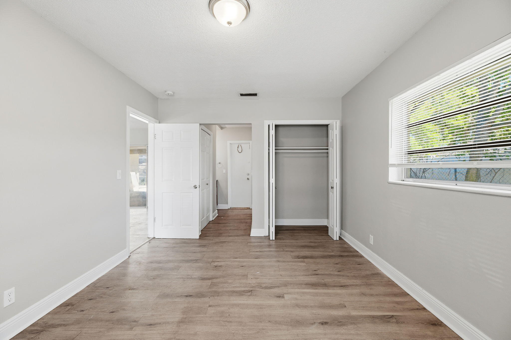 DEERFIELD BEACH ESTATES - Residential Income