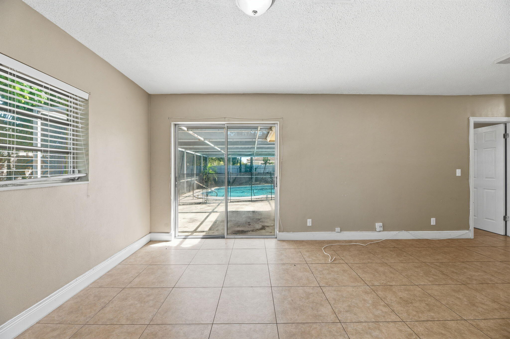 DEERFIELD BEACH ESTATES - Residential Income
