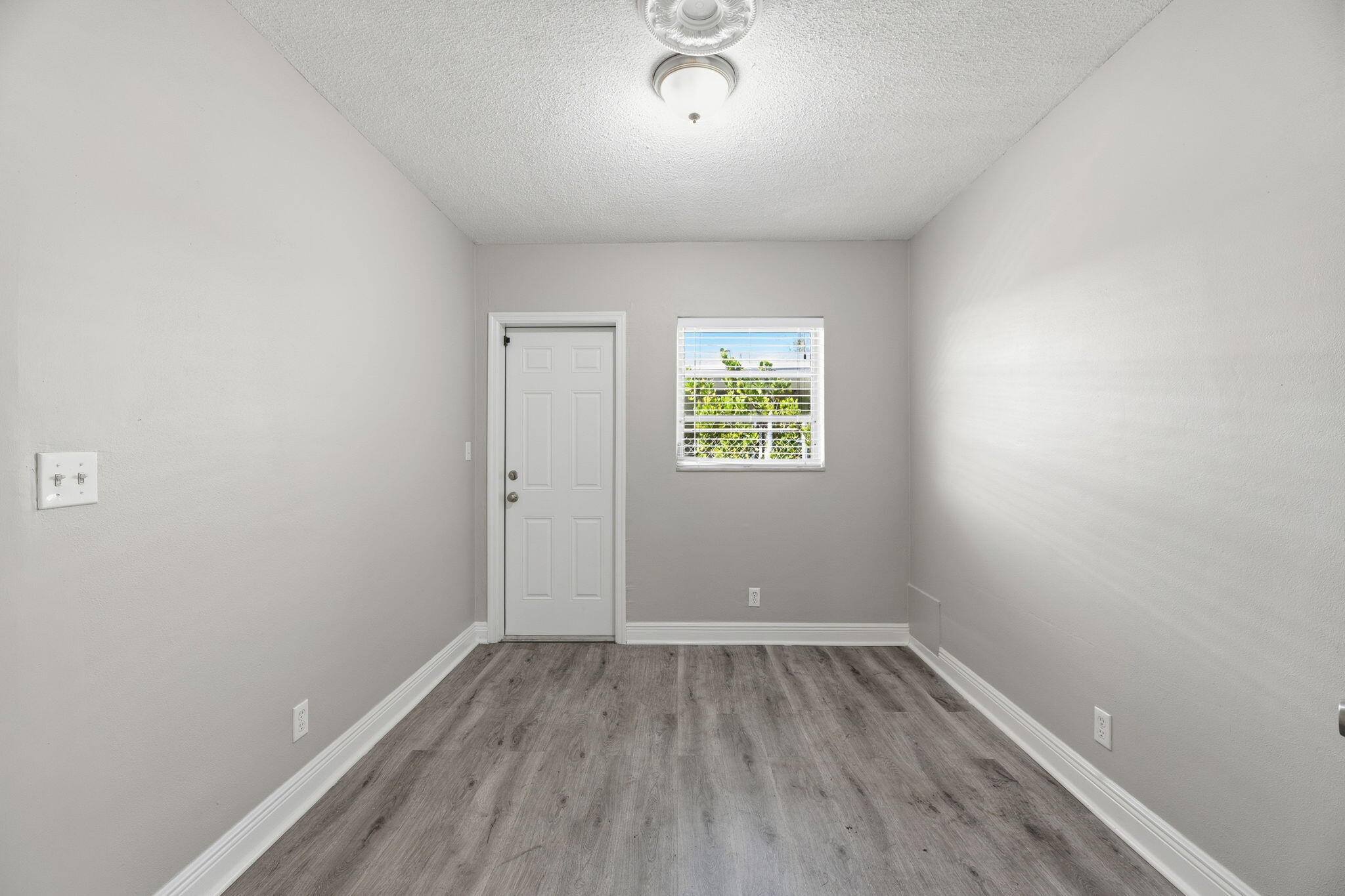 DEERFIELD BEACH ESTATES - Residential Income