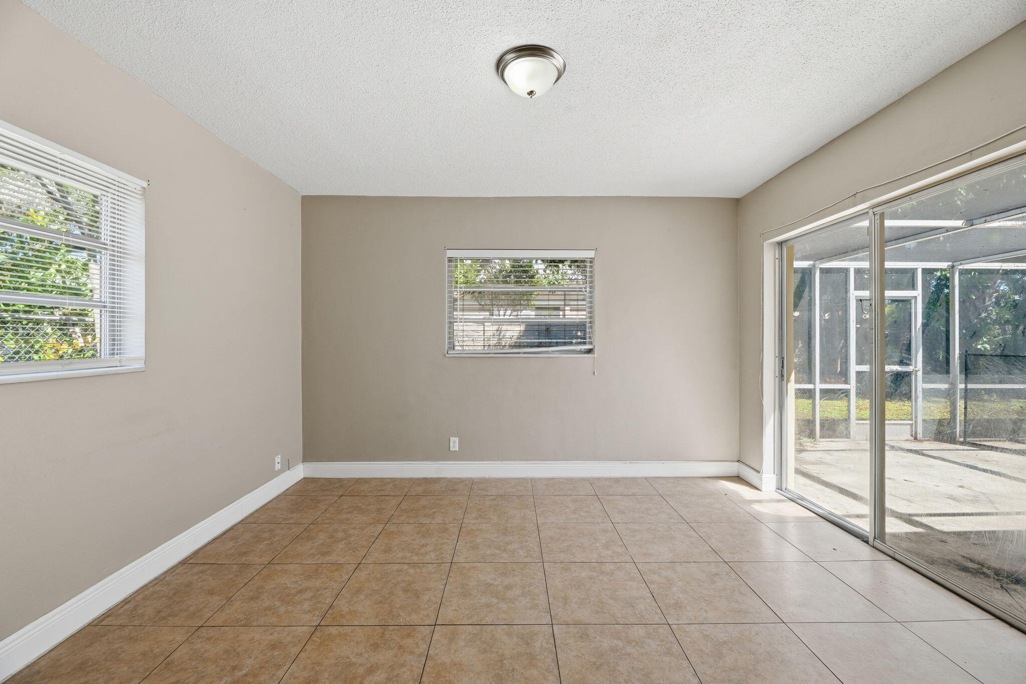 DEERFIELD BEACH ESTATES - Residential Income